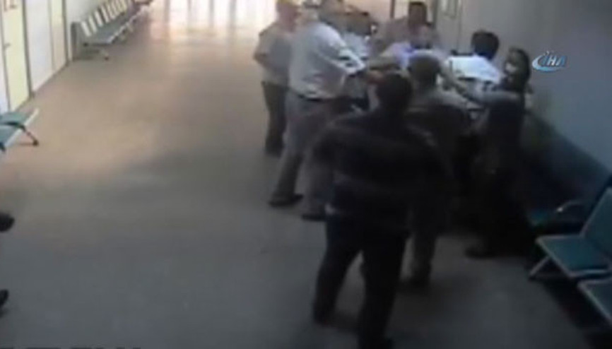 HDP’li vekile hastanede darp kamerada