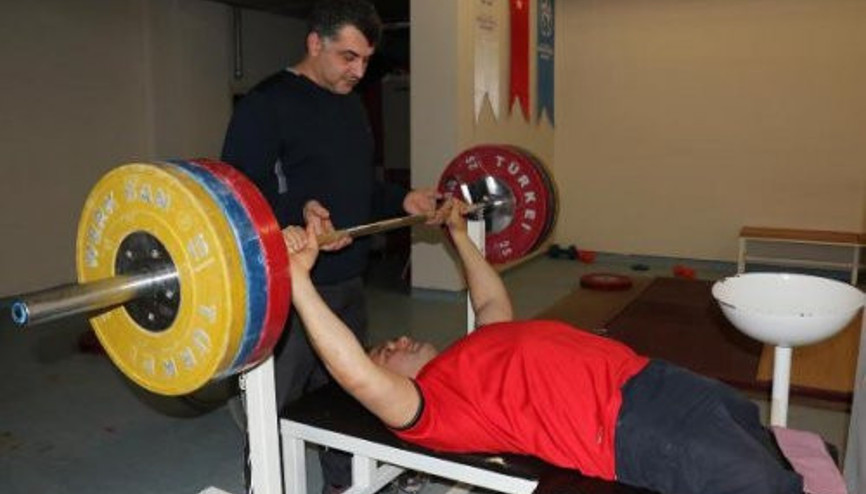 Engelli haltercilerin hedefi altın madalya