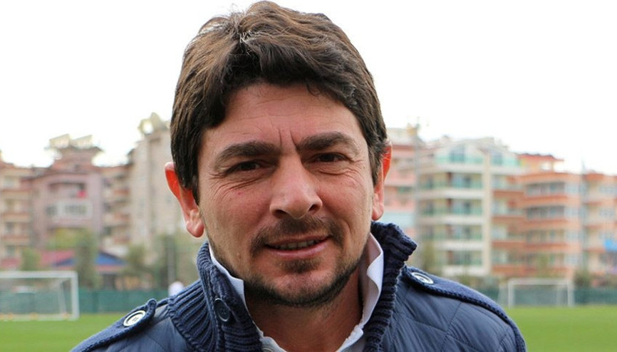 Alanyasporda Taner Savut ile yollar ayrıldı