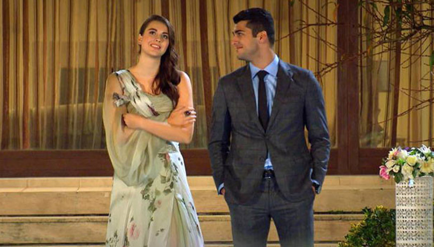 Hıçkırık dizisinin fragmanları yayınlandı.. İşte dizinin başlayacağı tarih Hıçkırık dizisinin fragmanları yayınlandı.. İşte dizinin başlayacağı tarih