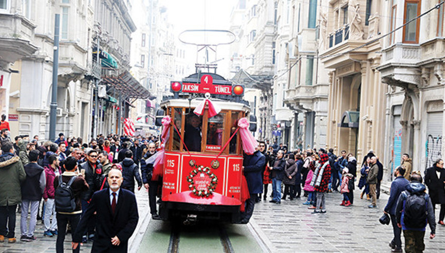 Tramvay yeniden seferde Tramvay yeniden seferde