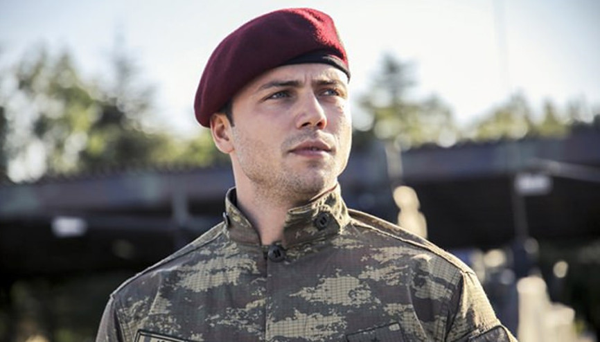 Tolga Sarıtaş kimdir, kaç yaşında