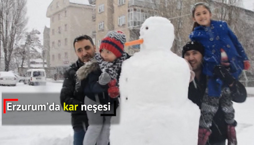 Babaların kardan adam mesaisi