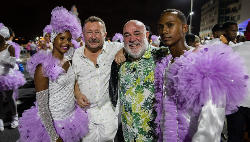 Biz devrimi çok beğendik... Biz devrimi çok beğendik...