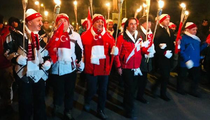 Meşaleler Sarıkamış şehitleri için yandı Meşaleler Sarıkamış şehitleri için yandı