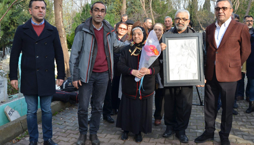 Metin Göktepe mezarı başında anıldı