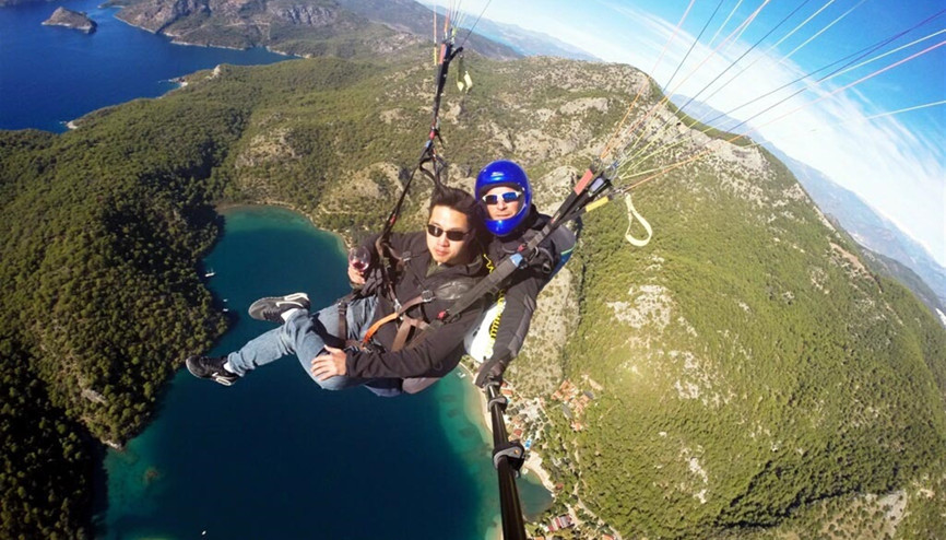 Başarılı öğrencinin karne hediyesi yamaç paraşütü