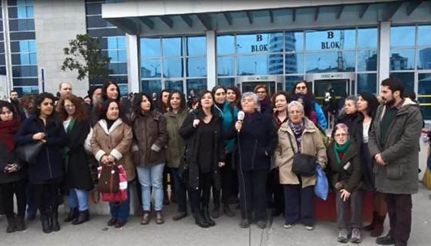 Nuriye Gülmen ve Semih Özakça’ya destek eyleminde gözaltına alınanlara beraat Nuriye Gülmen ve Semih Özakça’ya destek eyleminde gözaltına alınanlara beraat