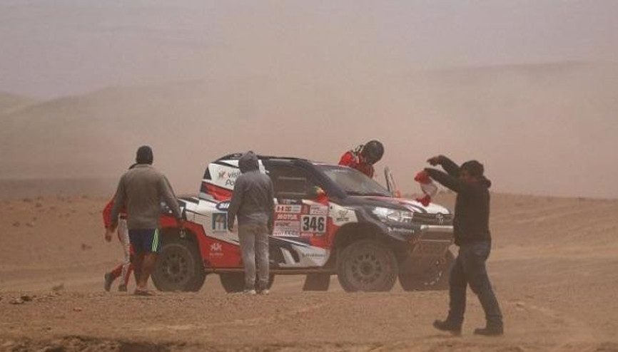 Ünlü hocaya Dakar Rallisinde büyük şok Kaza yaptı ve...
