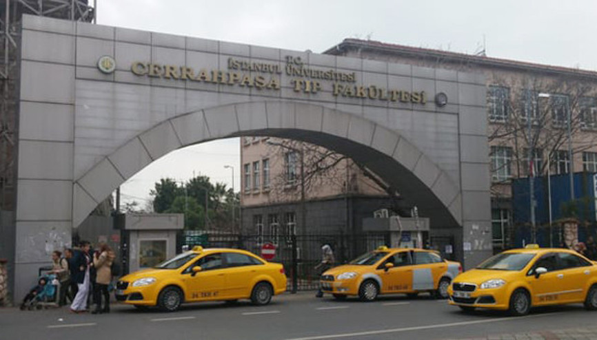 Türkiyenin en köklü iki tıp fakültesi borç batağında İhaleye katılacak firma bulamıyorlar Türkiyenin en köklü iki tıp fakültesi borç batağında İhaleye katılacak firma bulamıyorlar