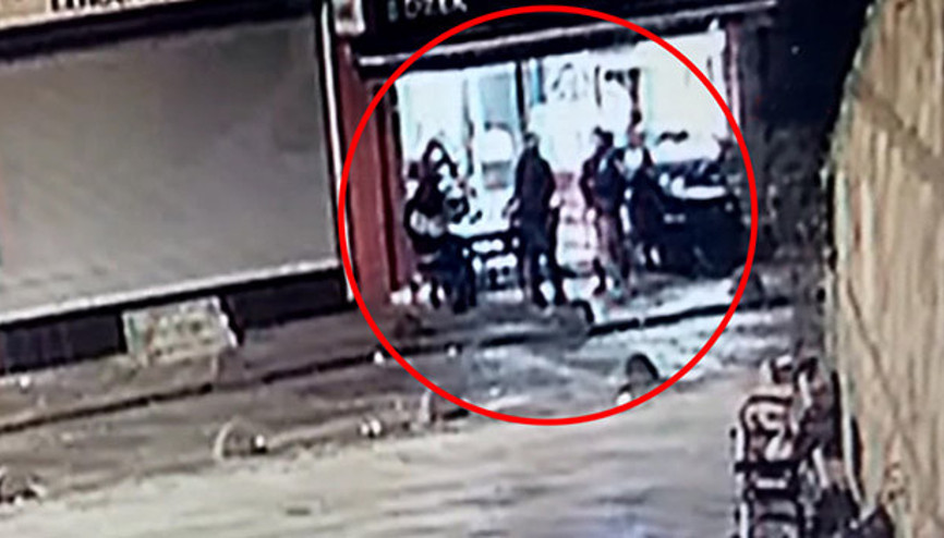 Beyoğlunda börekçi önündeki silahlı saldırı kamerada