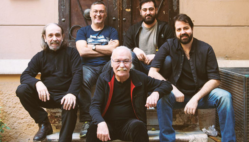 50 yıl sonra hâlâ muhalif bir grubuz