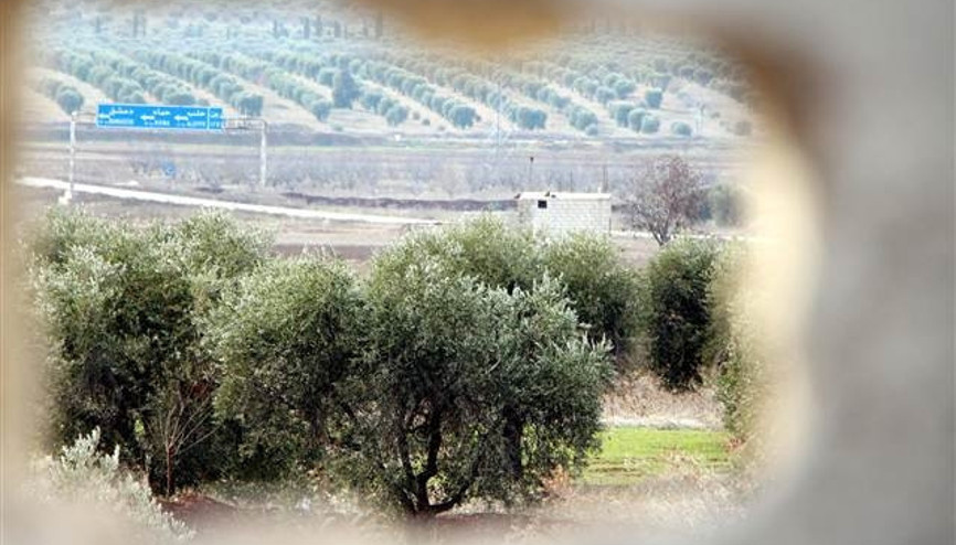 Teröristlerin Afrinde kıyafet oyunu