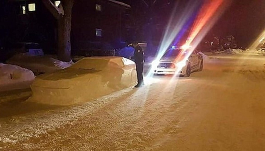 Kardan arabaya ceza kesmeye kalktılar... Sosyal medya yıkıldı