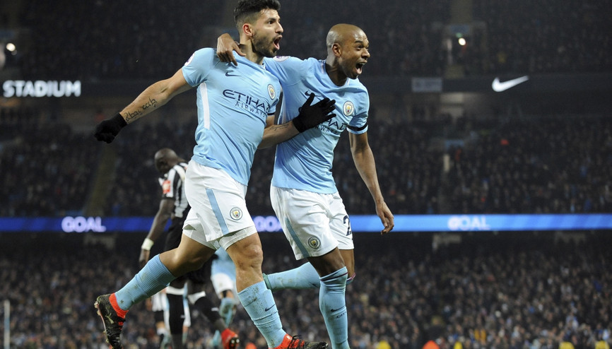 Manchester City Aguero ile kazandı