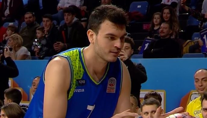 Şampiyon unvanını korudu