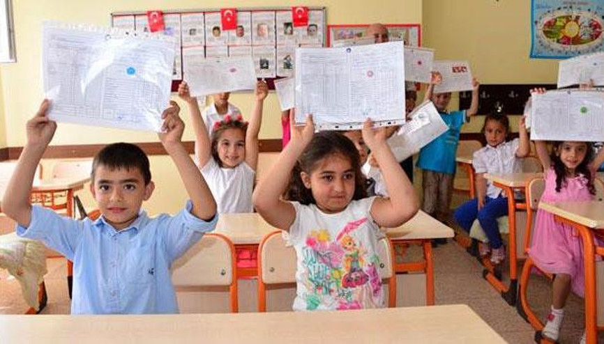 Öğrencilere ilk kez Sosyal Etkinlik Belgesi verildi