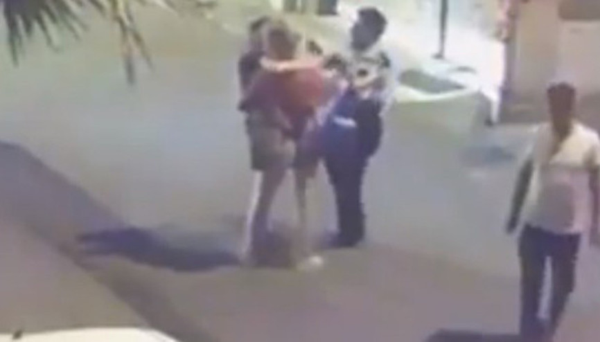 Tacize uğrayan kadını darp eden polisten tuhaf savunma: Ağzını yırtarım dedim