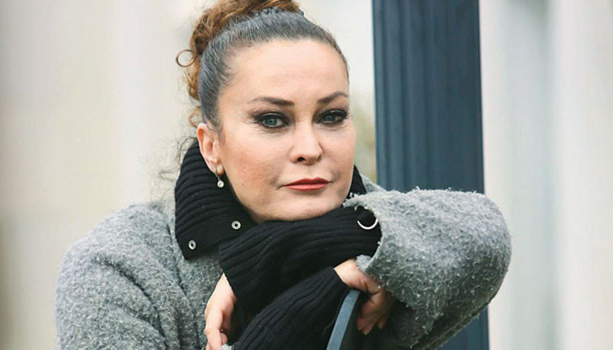 Şahika ıstakoz gibi bir kadın Şahika ıstakoz gibi bir kadın