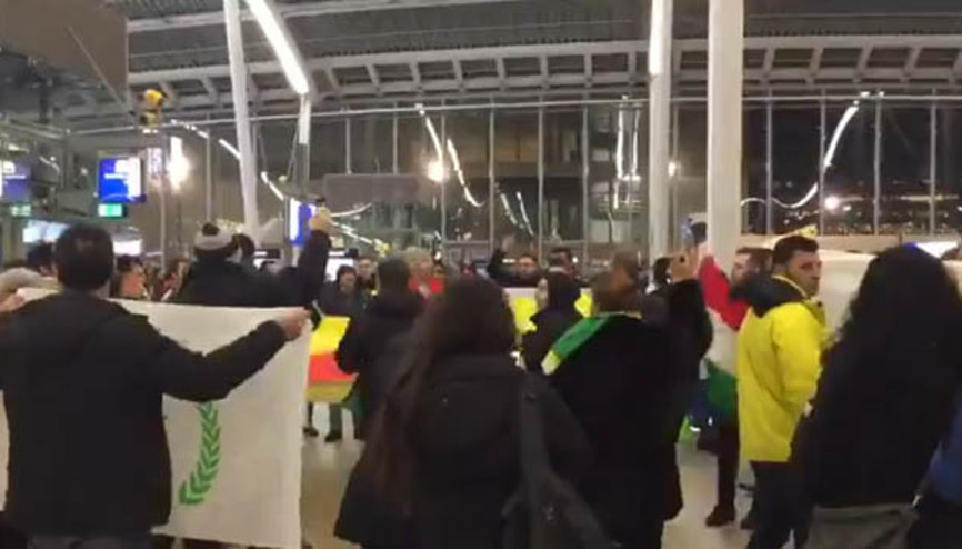 Bu kez Hollanda... PYD/PKK yandaşları tren istasyonunu işgal etti