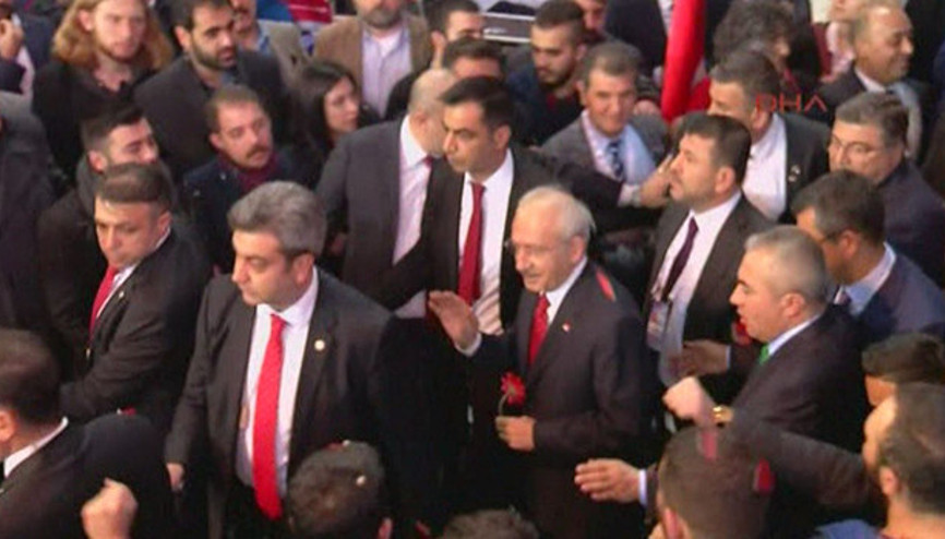 Kemal Kılıçdaroğlu, yeniden CHP genel başkanı seçildi