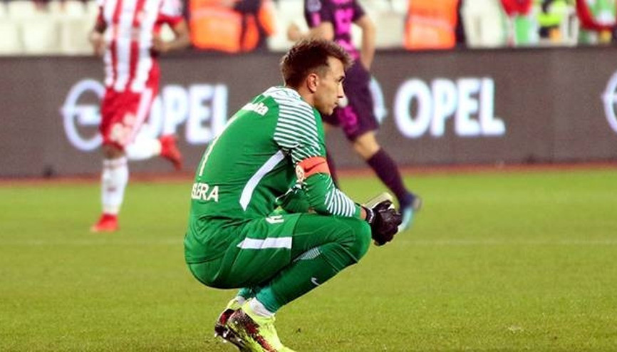 Galatasarayda Muslera depremi İşte yeni kaleci...