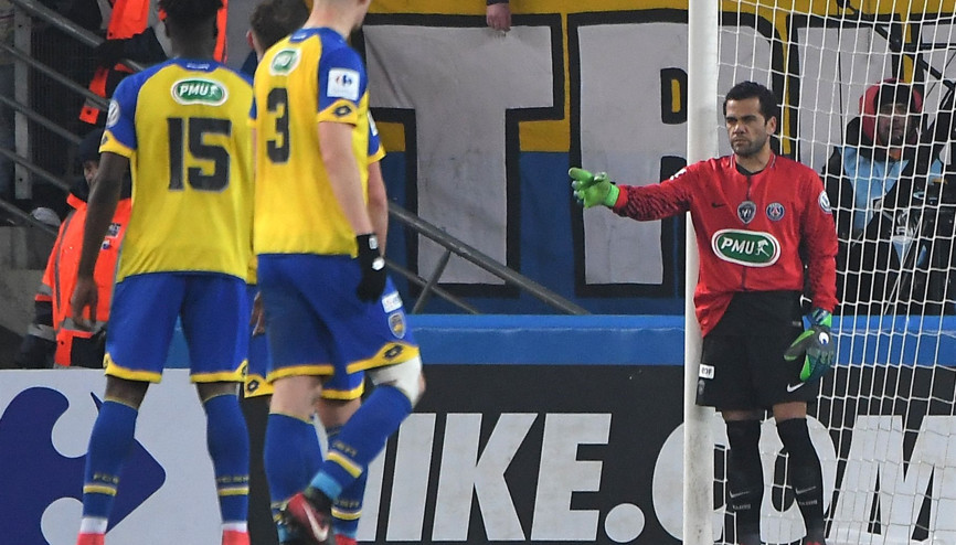 PSG farklı kazandı, Alves kaleye geçti (ÖZET)