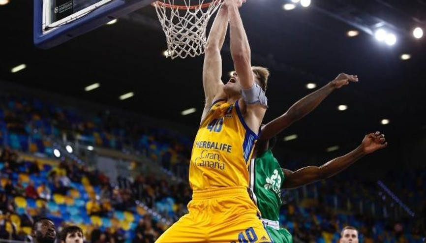 Darüşşafaka, İspanyada mağlup