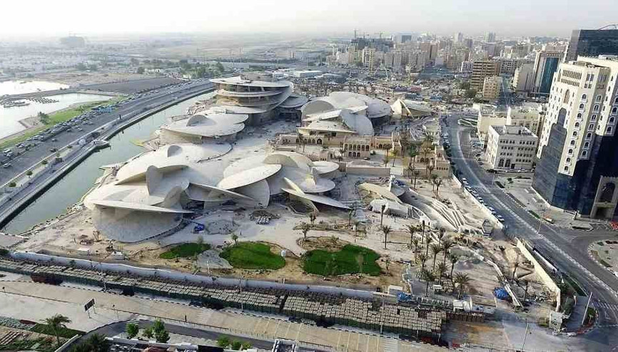 Dünya onu konuşuyor Şeyhin sarayına bunu yaptılar...