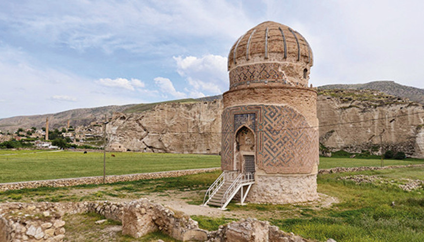 Hasankeyf’te Zeynel Bey Türbesi kurtarıldı