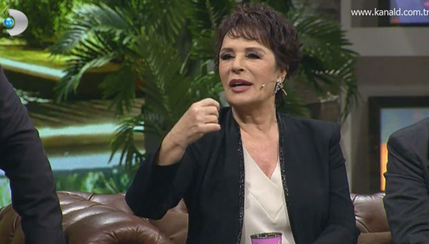 Hıçkırık’ın Nalan ve Kenan’ı Beyaz Show’da bir araya geldi