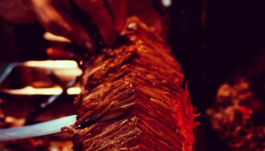 Cağ kebabının en iyisini yiyebileceğiniz İstanbul mekânları