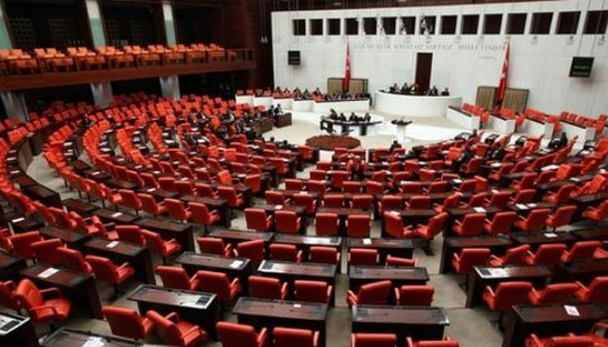 Meclis’te liseli kıza 4 ay süren taciz skandalı