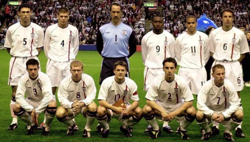 Skandal İngiliz futbolcu amcası tarafından cinsel istismara uğradı