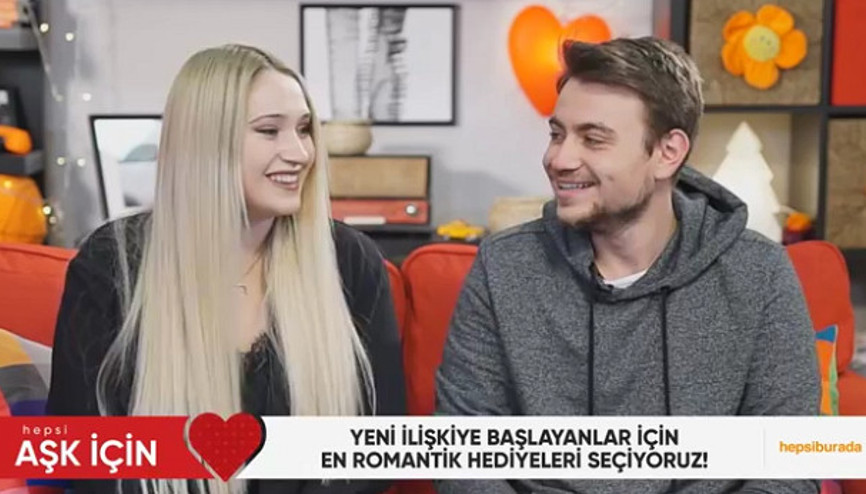 Sevgililer Günü öncesinde Sude&Berk, en romantik hediyeleri seçiyor