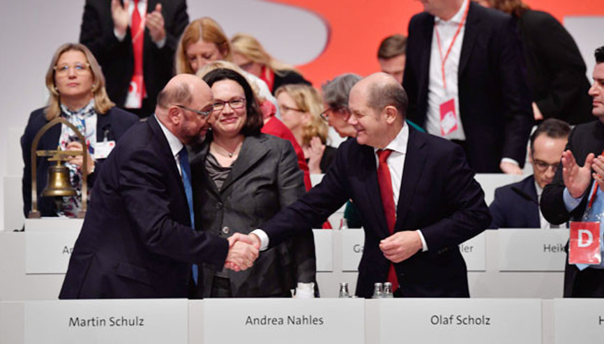 Schulz istifa etti Scholz emanetçi
