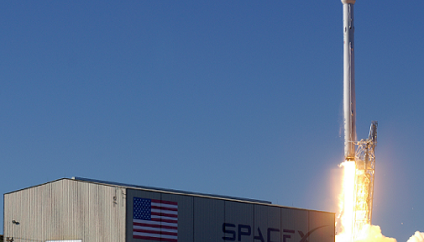 SpaceX, internet uydularını fırlatıyor