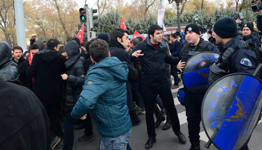 Ankarada Tillerson protestosuna müdahale