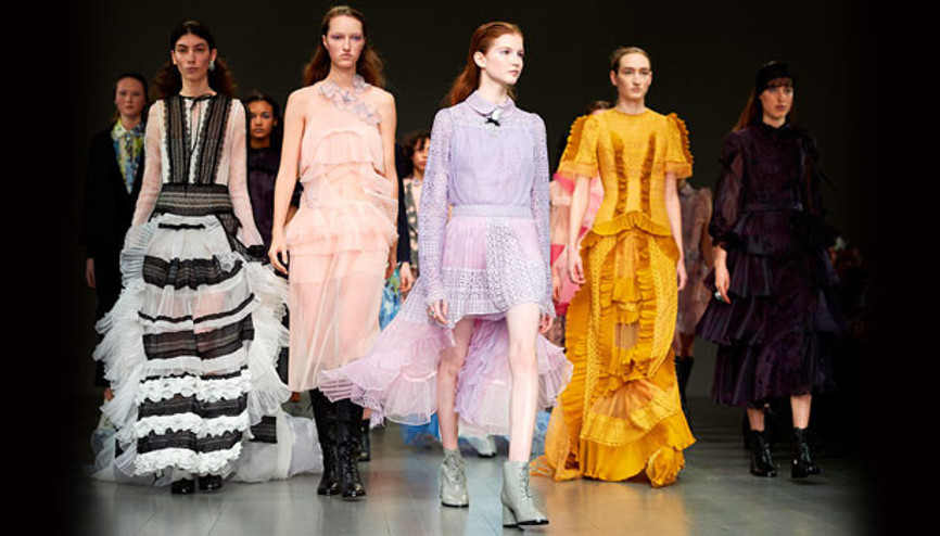Londra Moda Haftası, Bora Aksu defilesiyle başladı