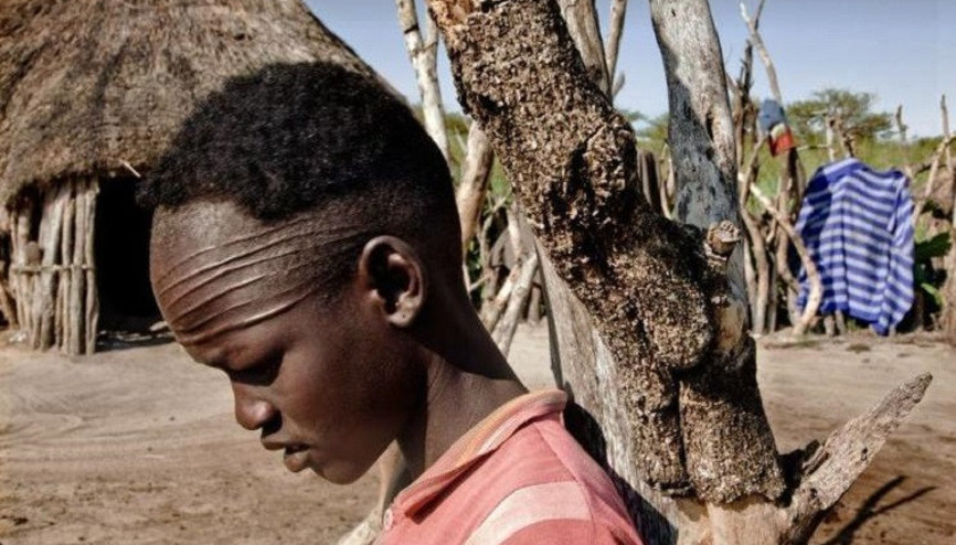 Güney Sudan kabilelerinin inanılmaz yetişkinliğe kabul gelenekleri...