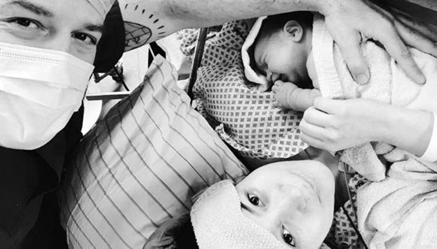 Athena Hakan baba oldu