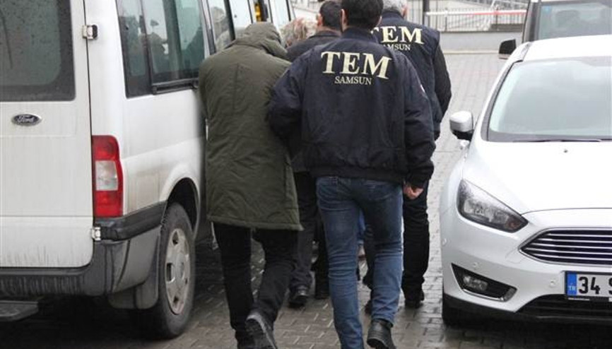 Sözde ’İlkadım Eyalet Ablası’ eşiyle birlikte gaybubet evinde yakalandı