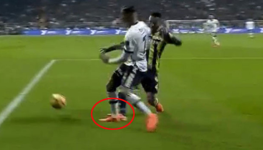 Verilmeyen penaltı ile gelen tarihi fırsat