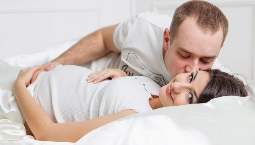 Hamilelikte cinsel ilişkiye girilir mi Gebelikte cinsel ilişki bebeğe zarar verir mi Hamilelikte cinsel ilişkiye girilir mi Gebelikte cinsel ilişki bebeğe zarar verir mi