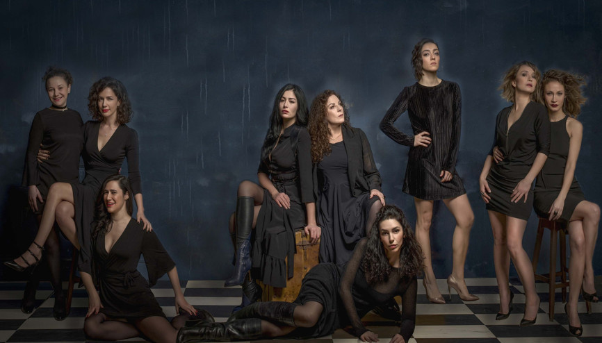 Sahne güçlü kadınların