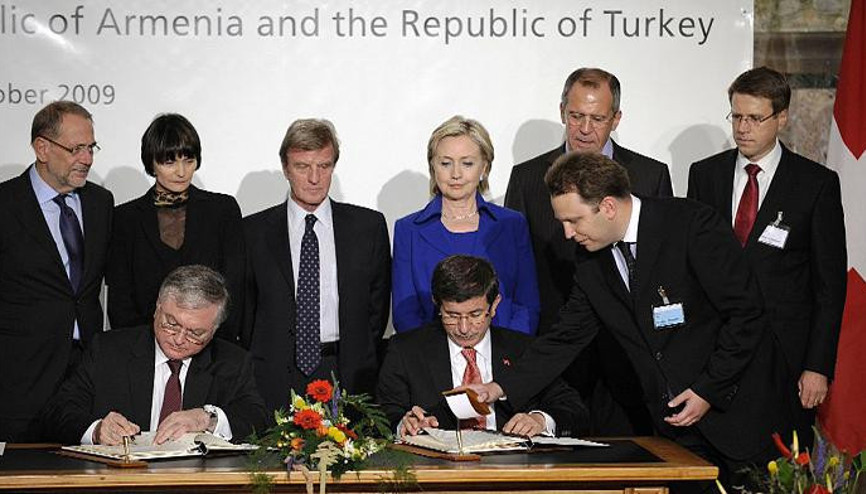 Ermenistandan  normalleşme protokollerine iptal