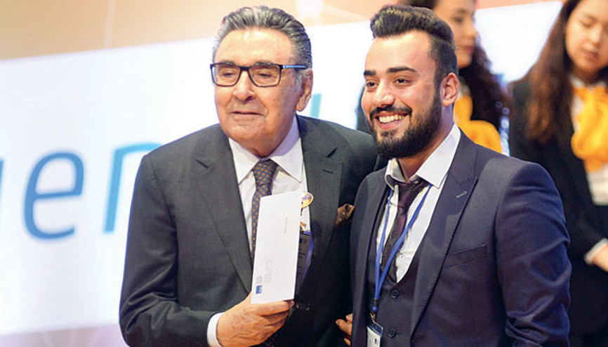 Genç iletişimciler zirvede