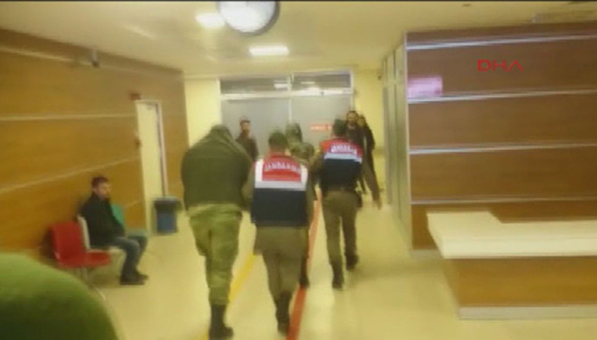 Türkiye tarafına geçen 2 Yunan askeri tutuklandı