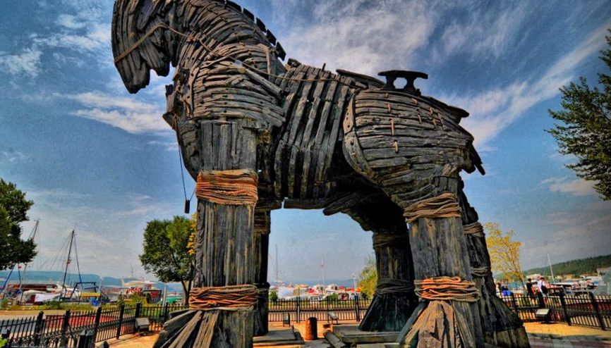 Truva Atı Berline gidiyor