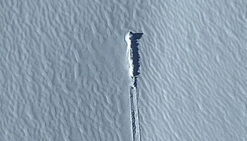 Uzaylılar Atlantikteki adaya mı düştü